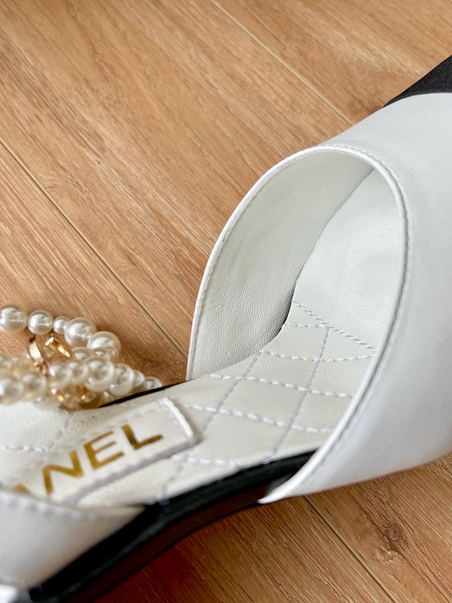 CNL Pointed pearl chain high heel sandals 1824070202