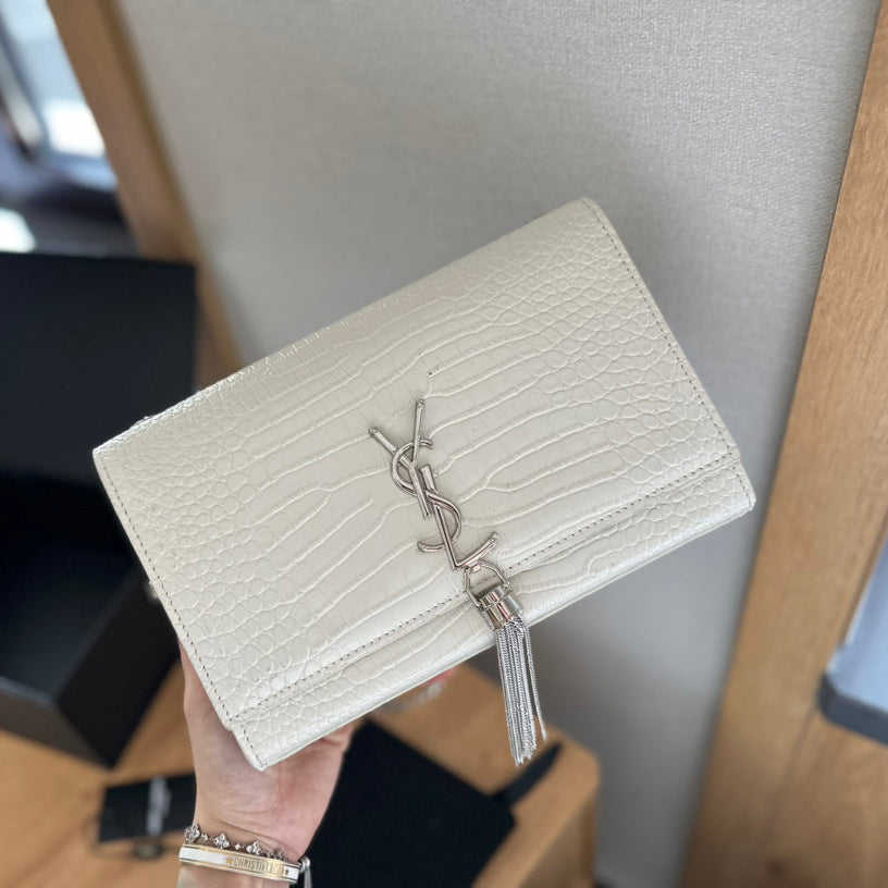 Flip chain tassel bag 1824042601