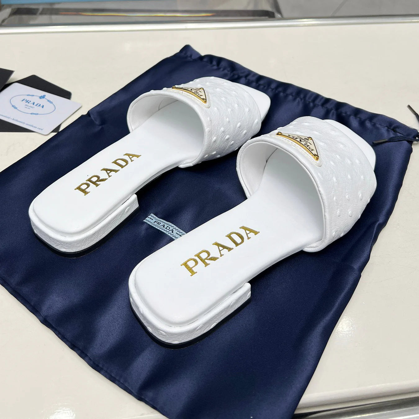 New fashion and versatile flip-flops 1025062404