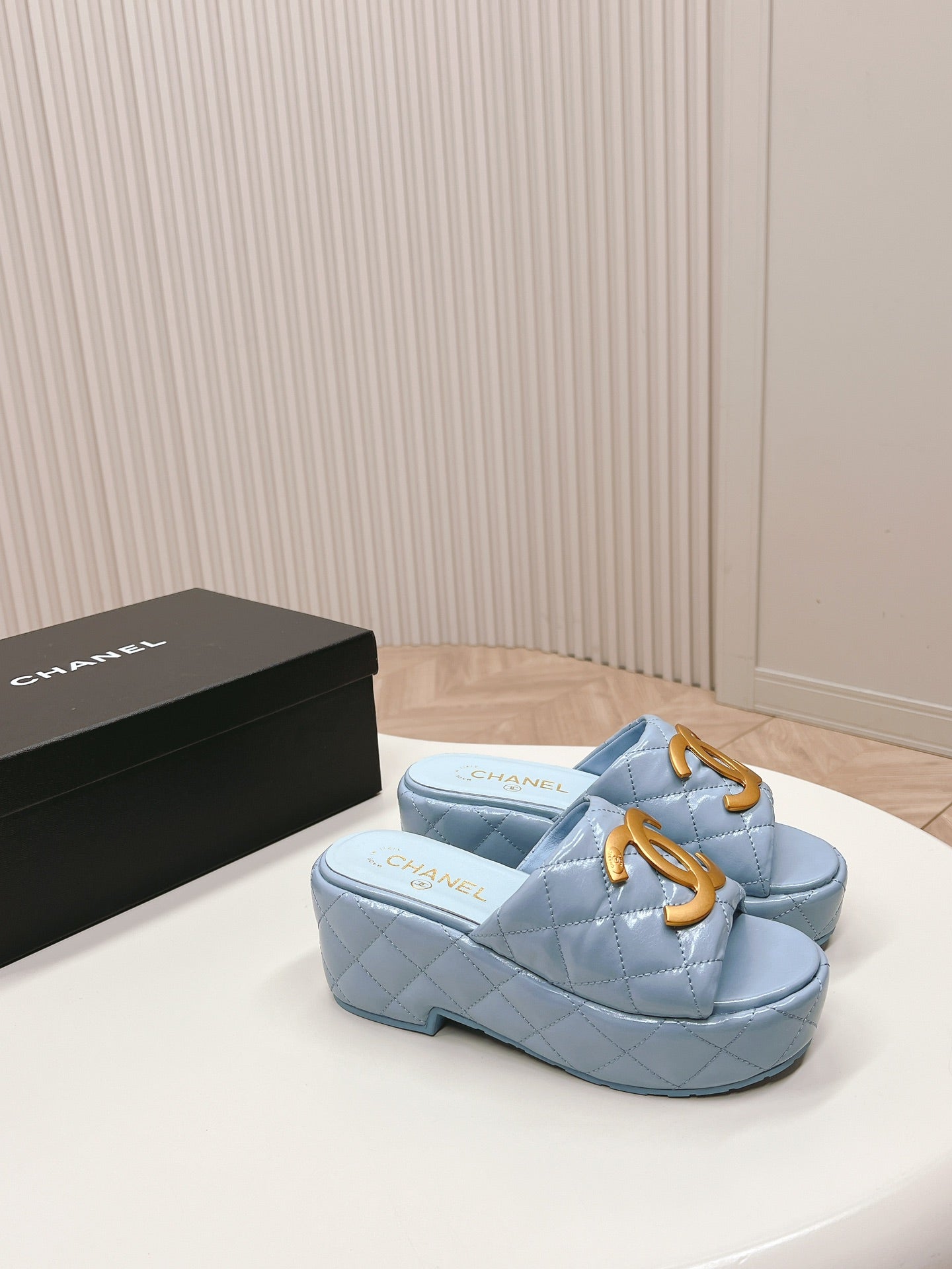 Chane1 top fashion thick-soled rhombus slippers 0724030812