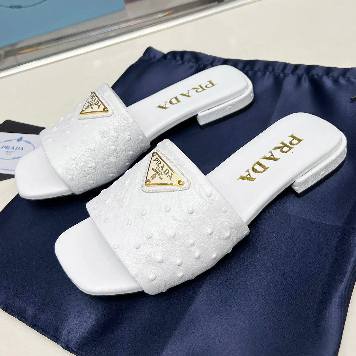 New fashion and versatile flip-flops 1025062404