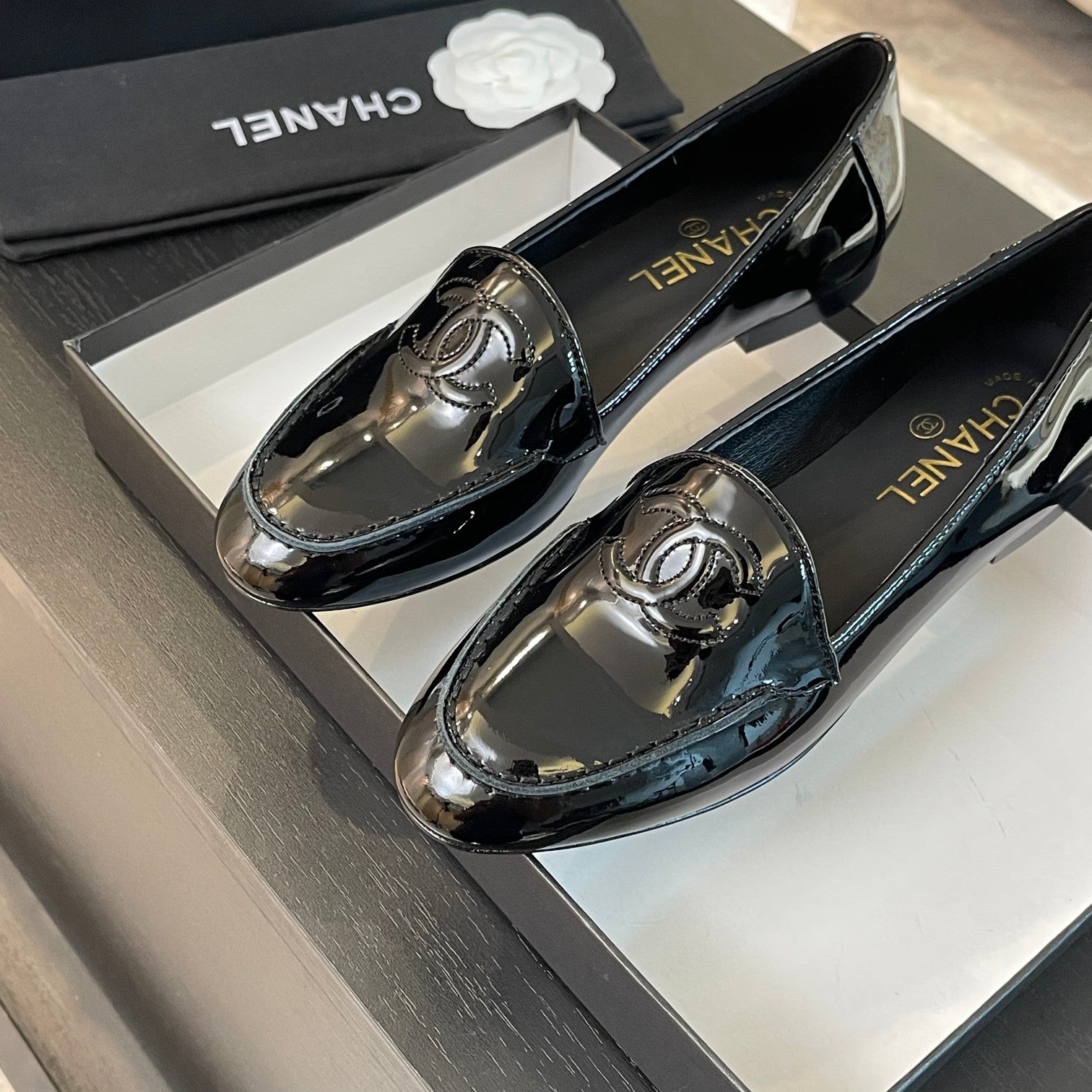 CNL luxury fashion patent leather loafers 0725020801