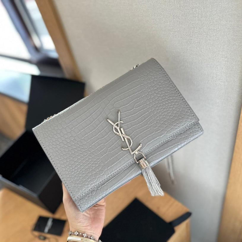 Flip chain tassel bag 1824042601