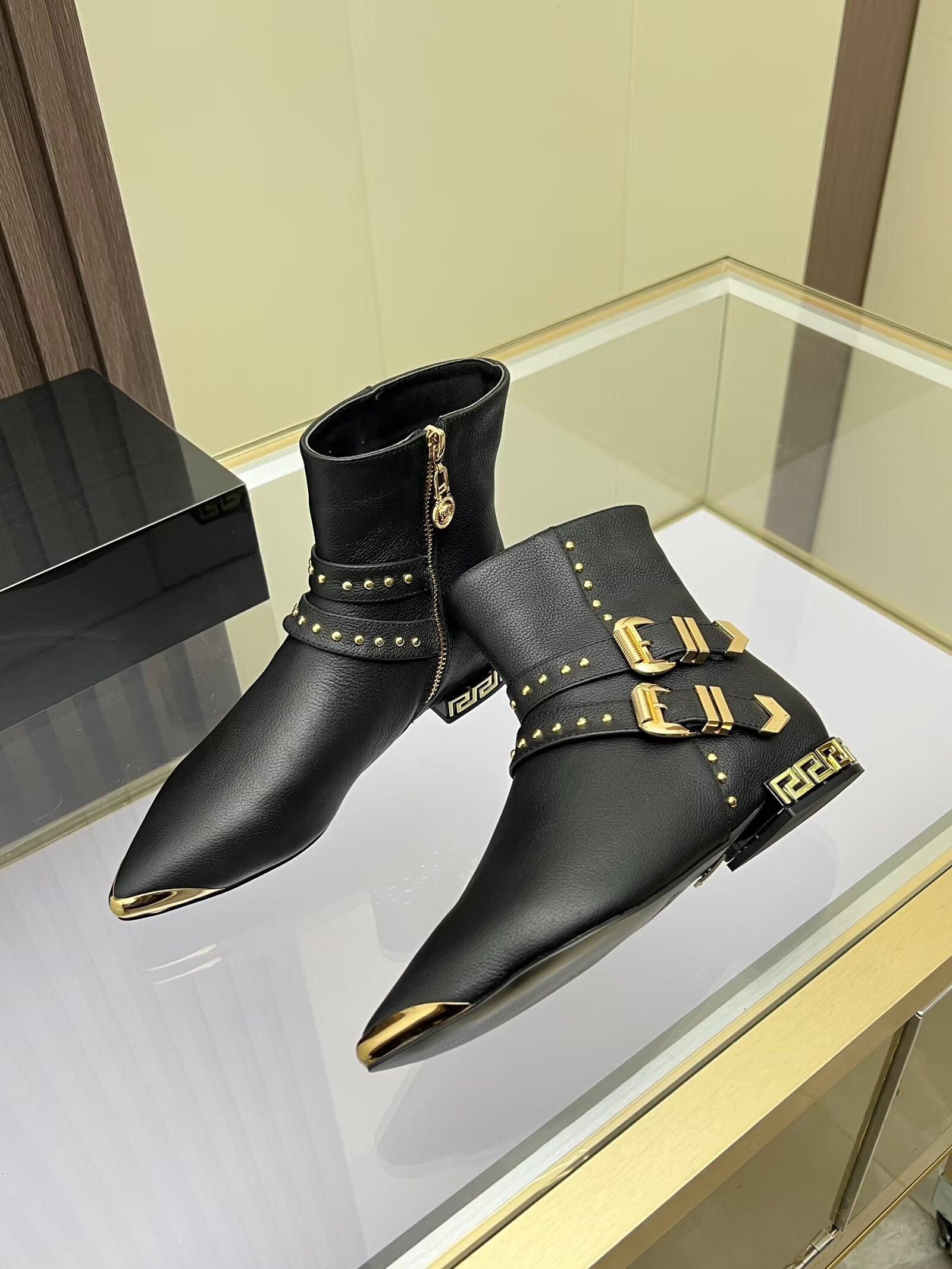 VS Flat ankle boots 0725101302