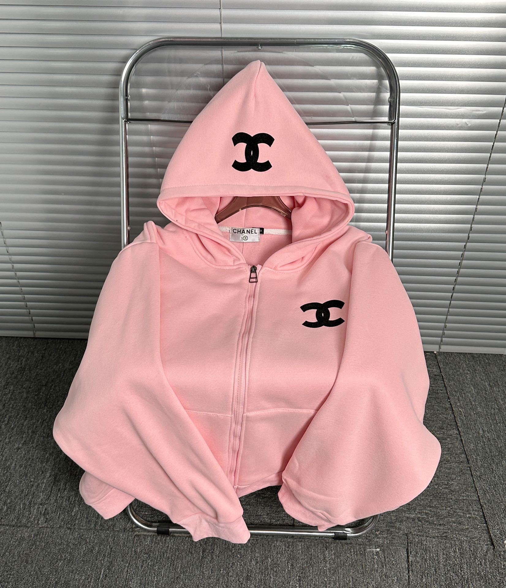 Classic Velvet Large Sweatshirt Jacket 0823120405