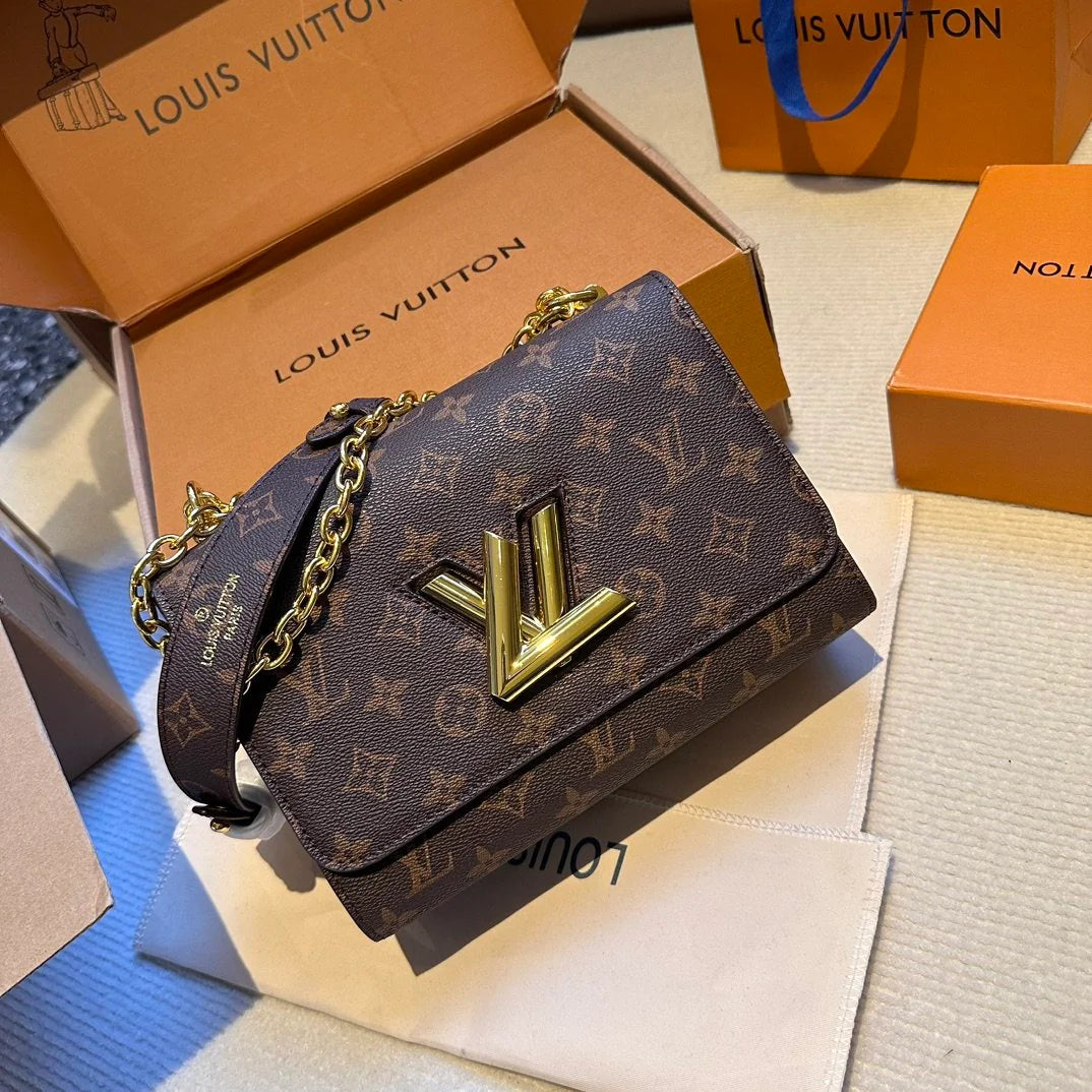 Fashion and versatile casual crossbody bag 1024011702