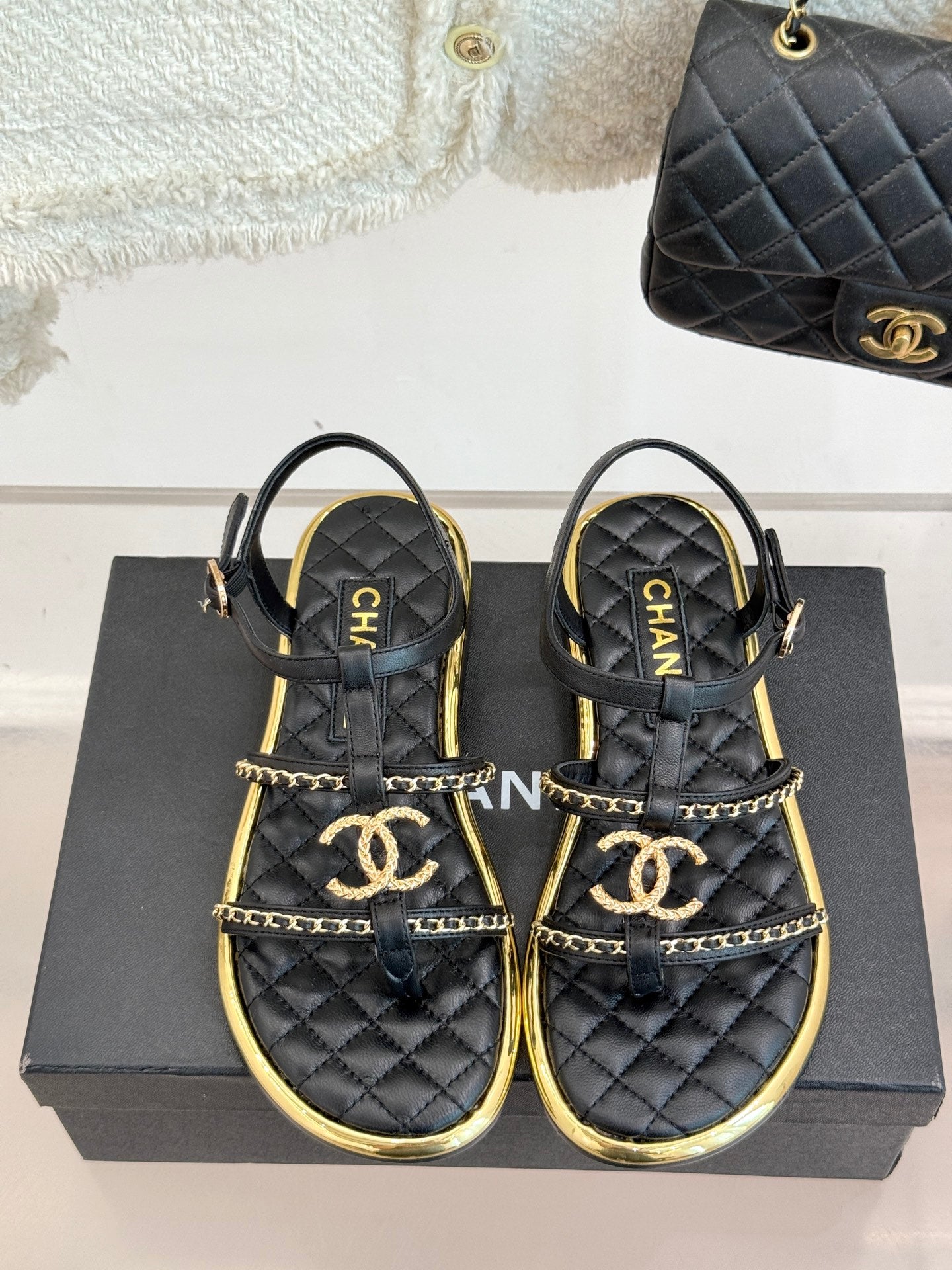 CNL flat chain double C sandals 0725042806