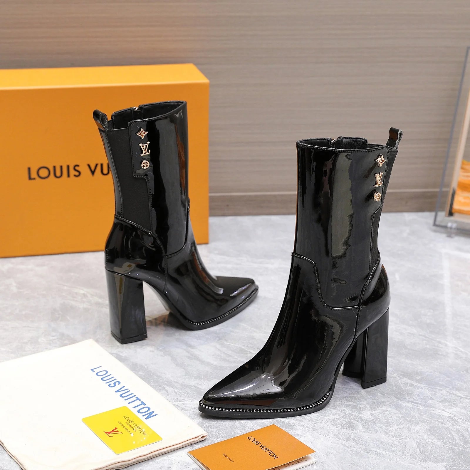 Little V and Pointy-Toed Rider Boots 1025102429