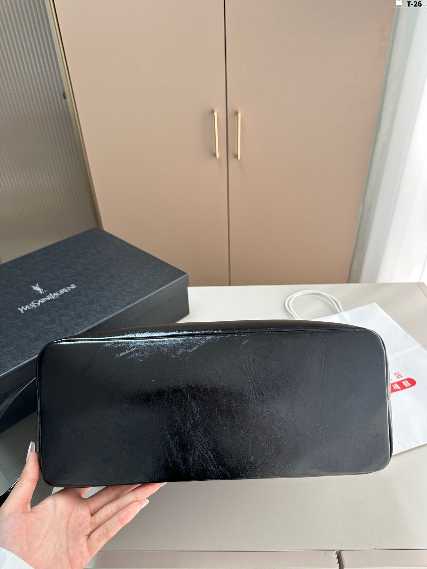 Y waxed leather black and silver underarm shopping bag 0724061208