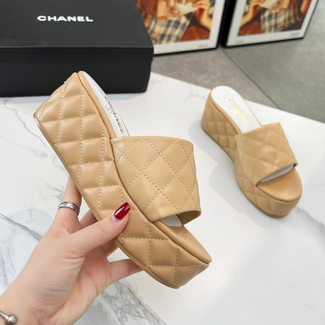 Chane1 top fashion thick-soled rhombus slippers 0724030808