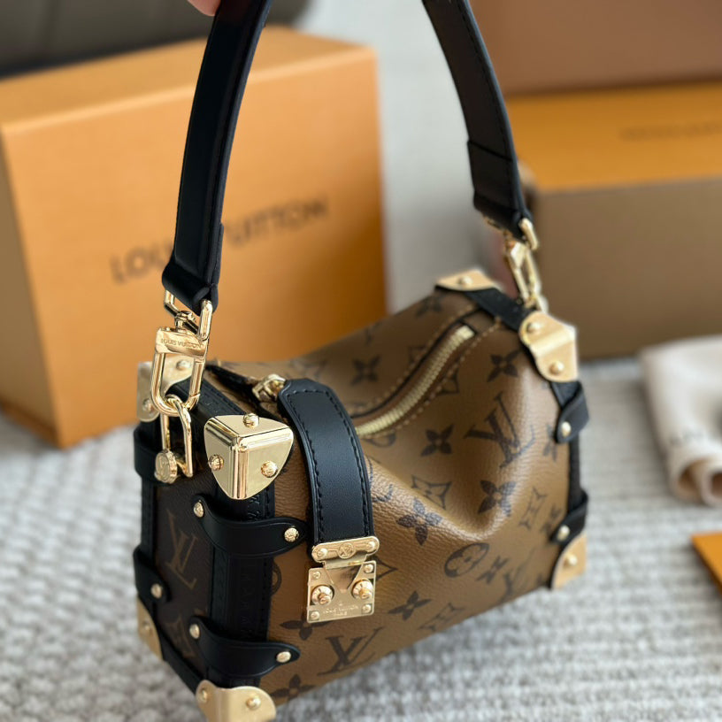 L side trunk mini bag 1824031902