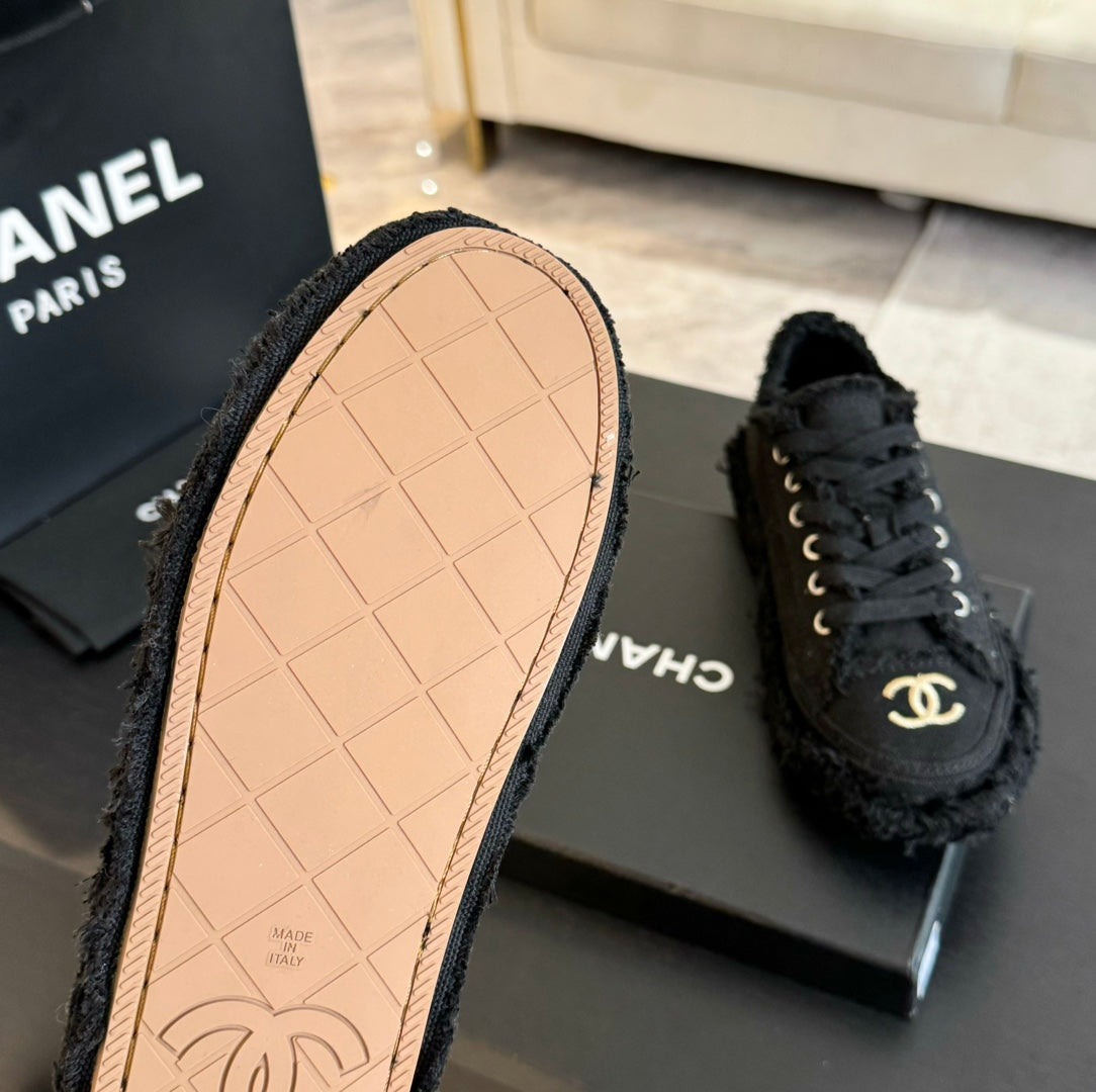 CNL Luxury Fashion Embroidered Tassel Casual Shoes Canvas Shoes 0725020803