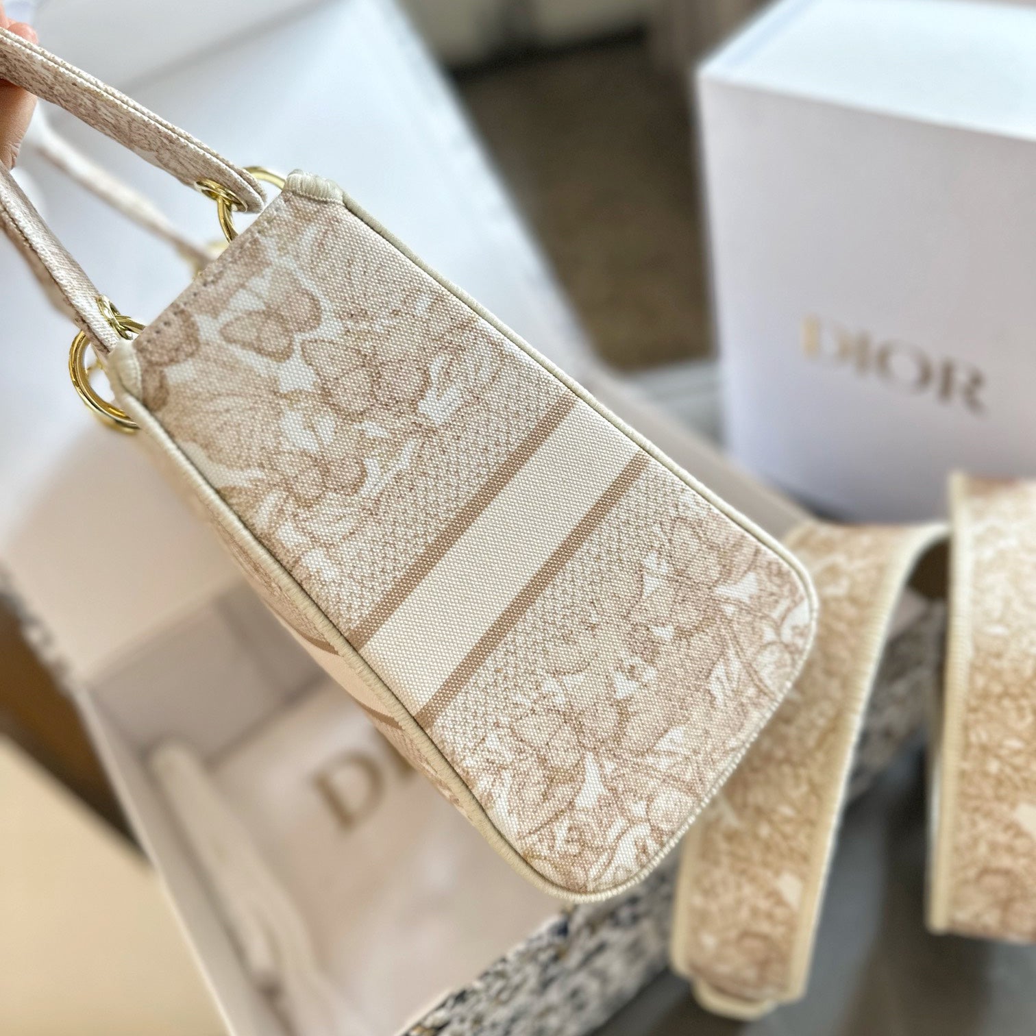 Classic ladies handbag 1824041111