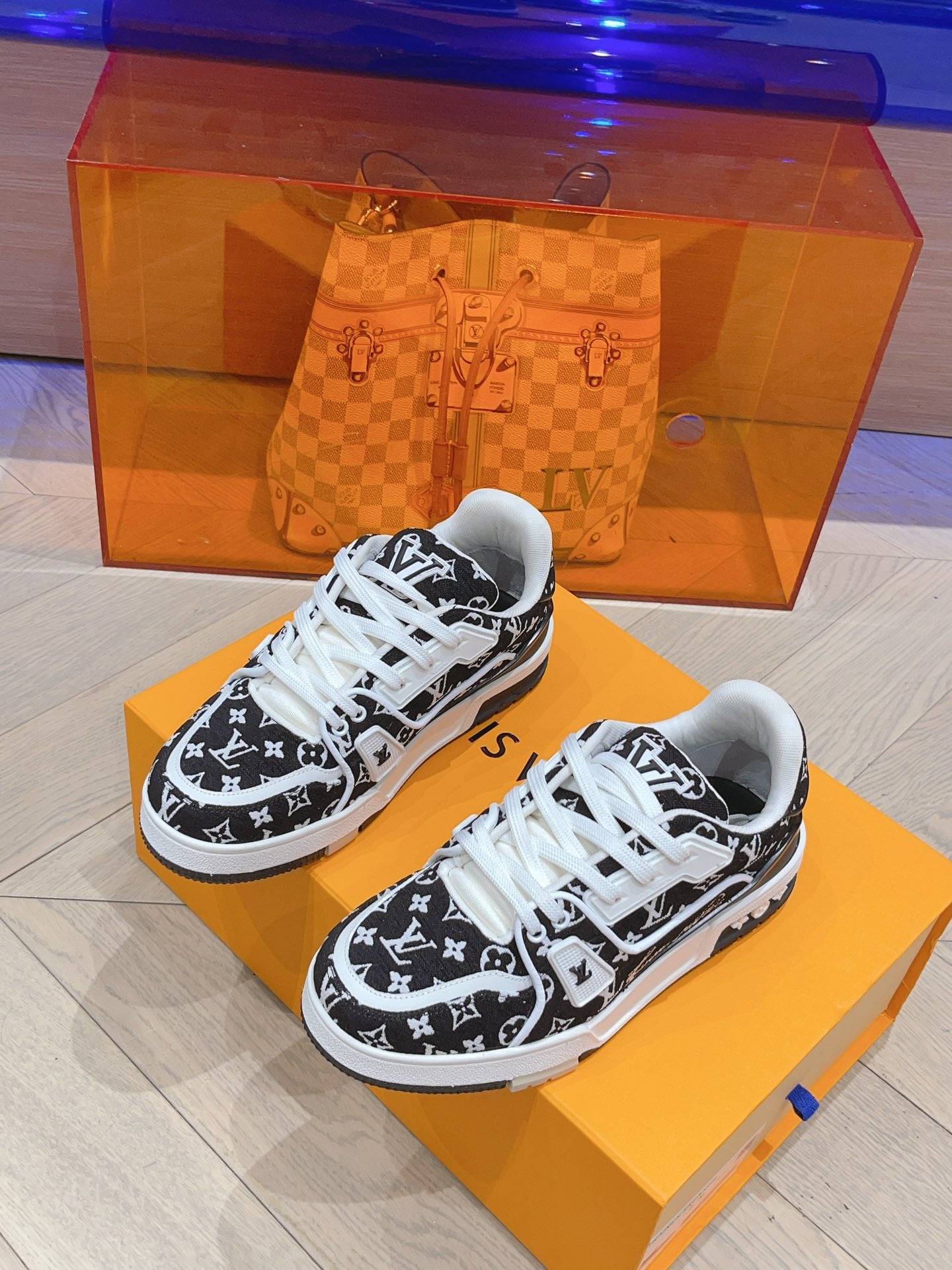 Lvv couple limited series casual denim print sneakers 0725012402