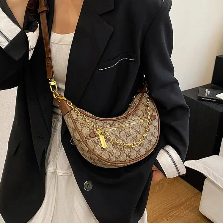 Light luxury crocodile embossed crescent-shaped bag 2025073122