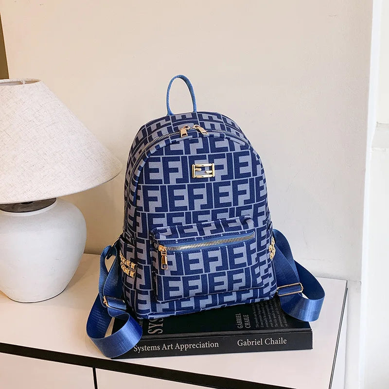 A fashionable double-zipper laptop bag 2025073124