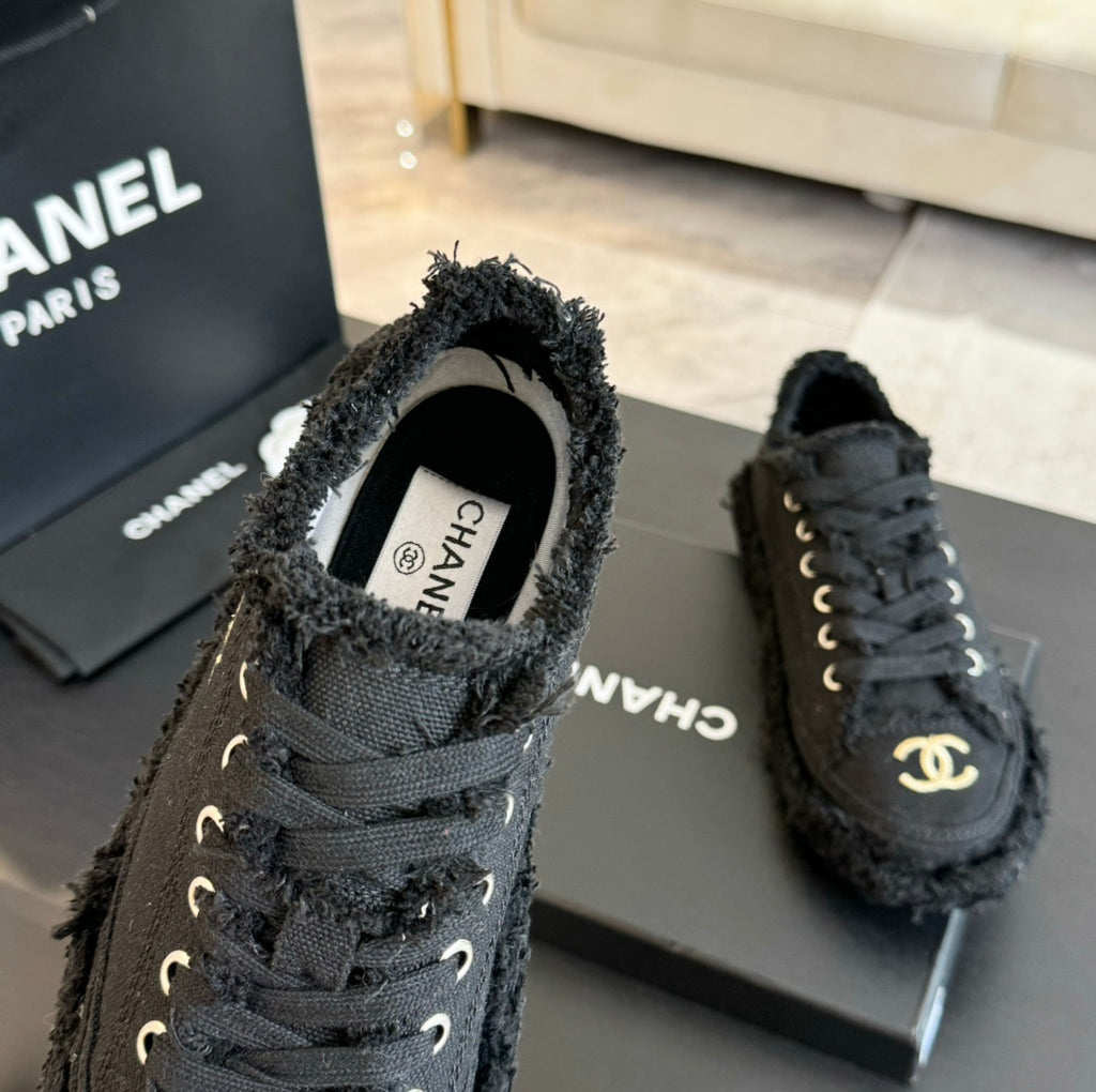 CNL Luxury Fashion Embroidered Tassel Casual Shoes Canvas Shoes 0725020803