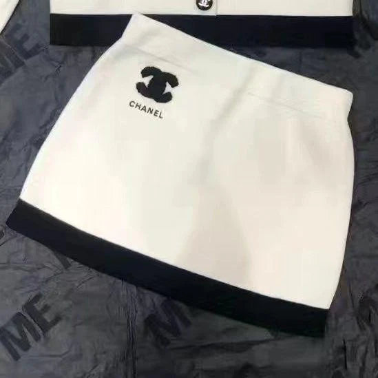 New Women's Clothing French Knitted Cardigan Sweater Skirt Fashion Two-Piece Suit 1024030607