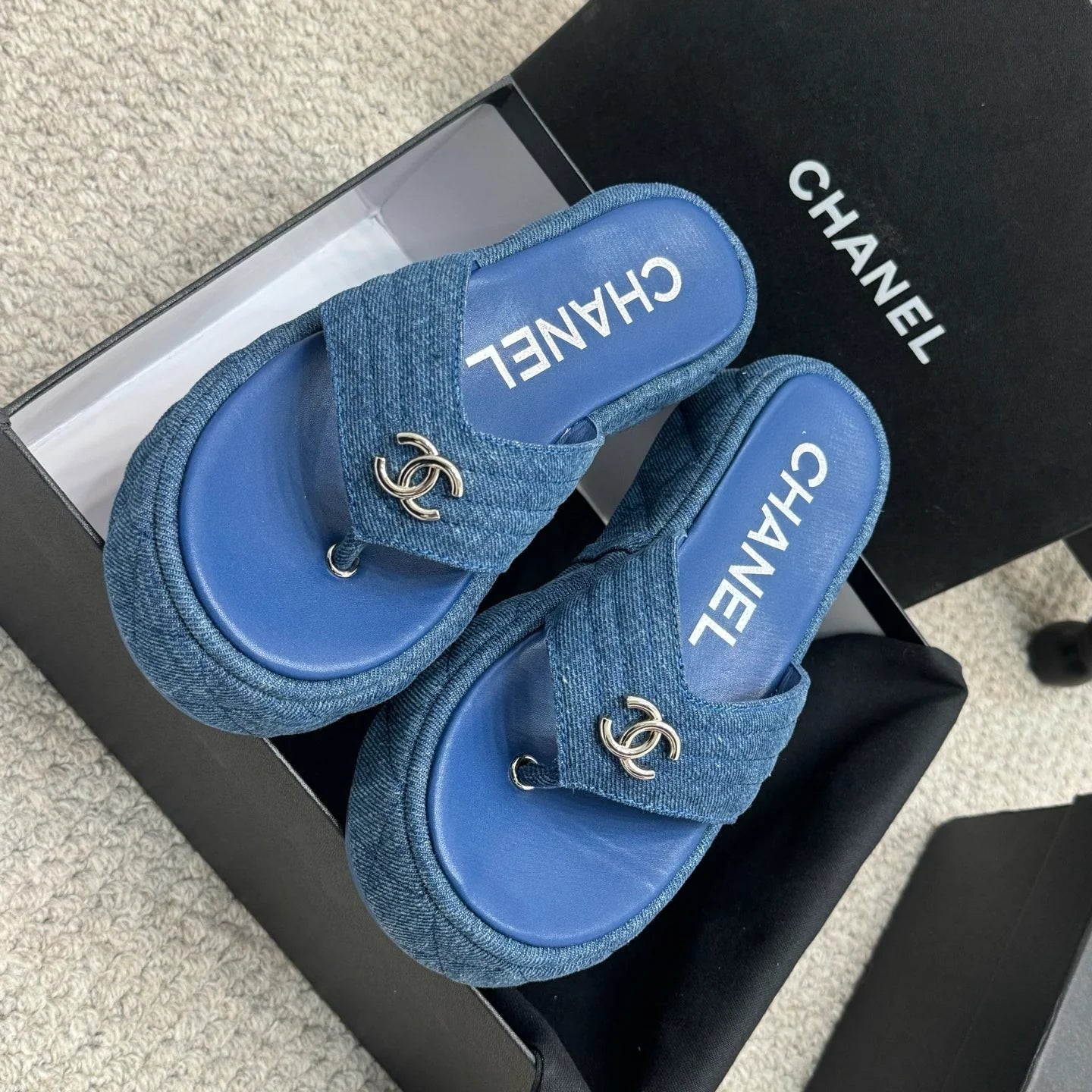 New thick-soled casual slippers 1025031220