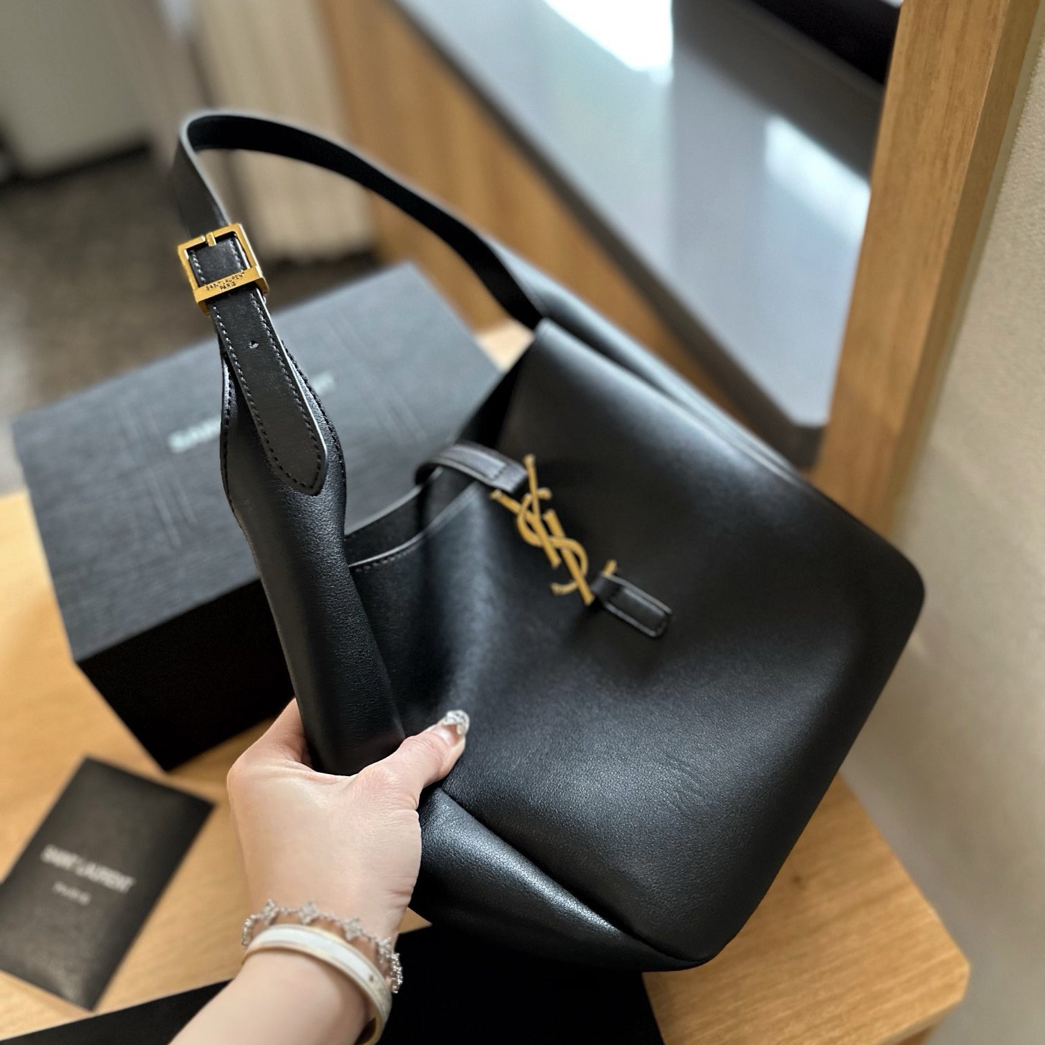 Y-Hobo Bucket Underarm Bag 0724061307