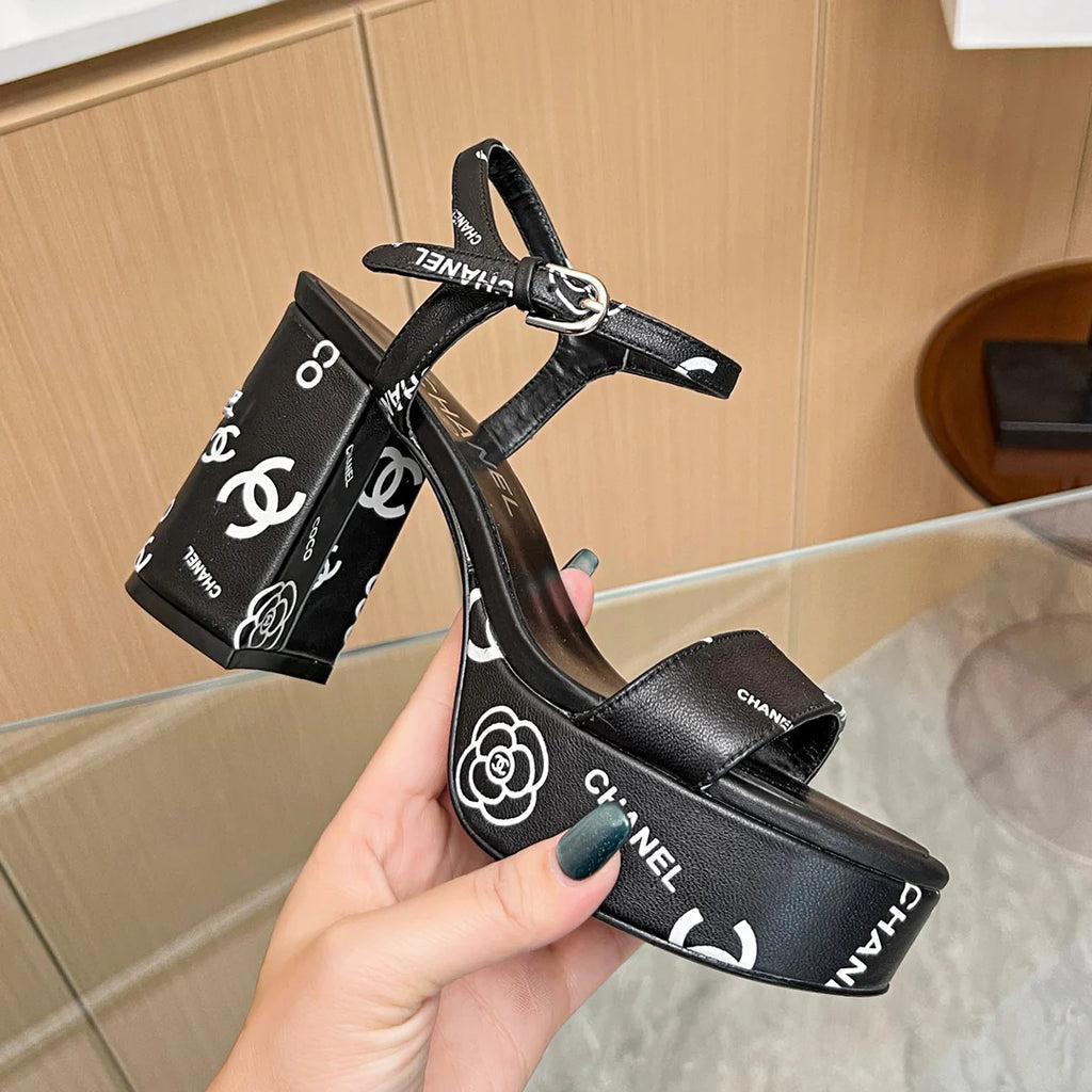 Classic high-heeled sandals blend modernity and fashion 1024031904