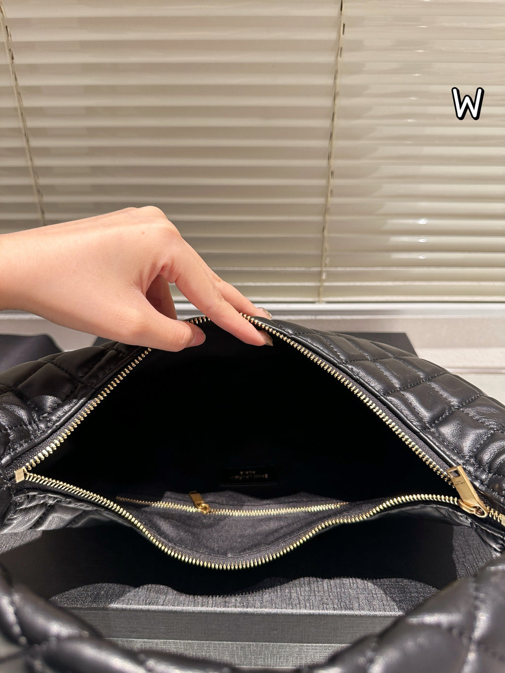 YSL fashion single-shoulder underarm handbag 0725090903