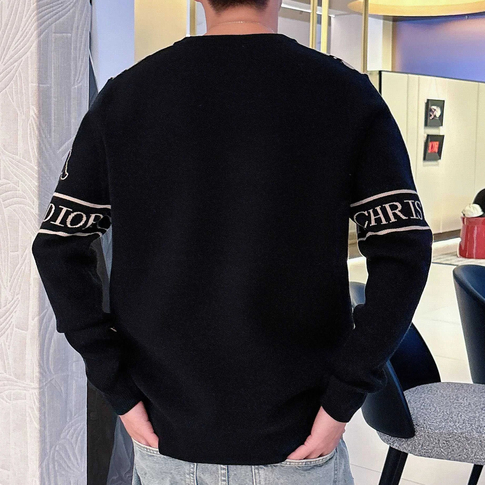 New Crew Neck Sweater 1025102113