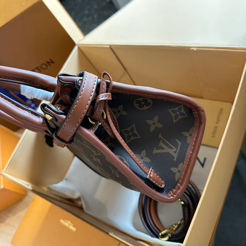 New Fashion Versatile Crossbody Bag 1024032628