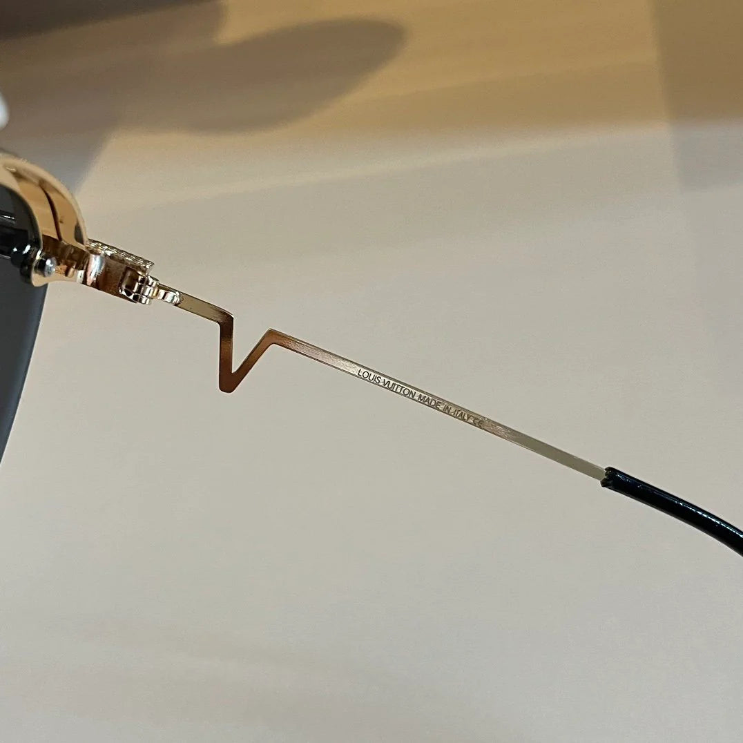 V Fashion Printed Sunglasses 0724022006