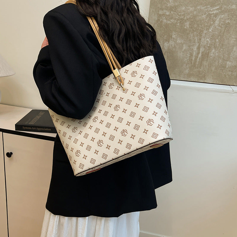 Ladies' vintage handbag 2025073111