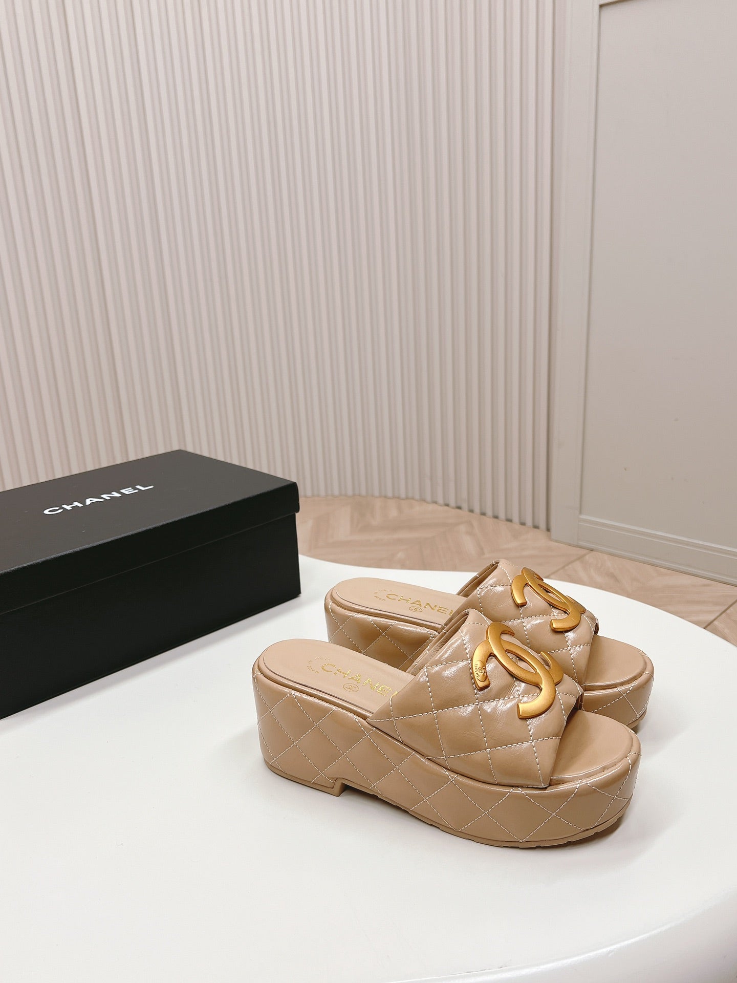 Chane1 top fashion thick-soled rhombus slippers 0724030812