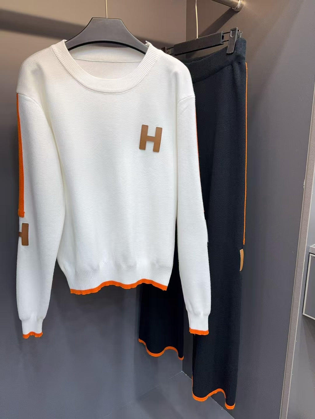 HMS Fashion Women's Knitted Suit 0725022108