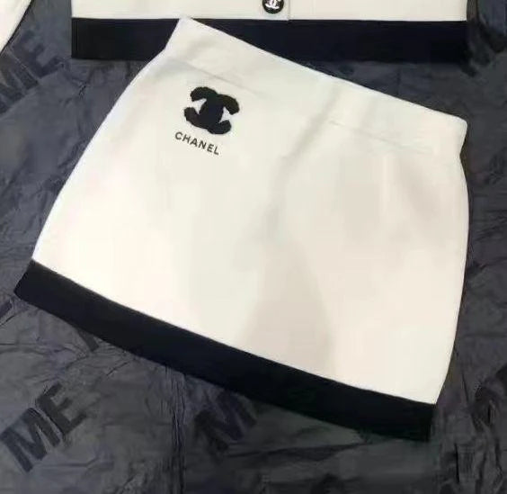 New Women's Clothing French Knitted Cardigan Sweater Skirt Fashion Two-Piece Suit 1024030607