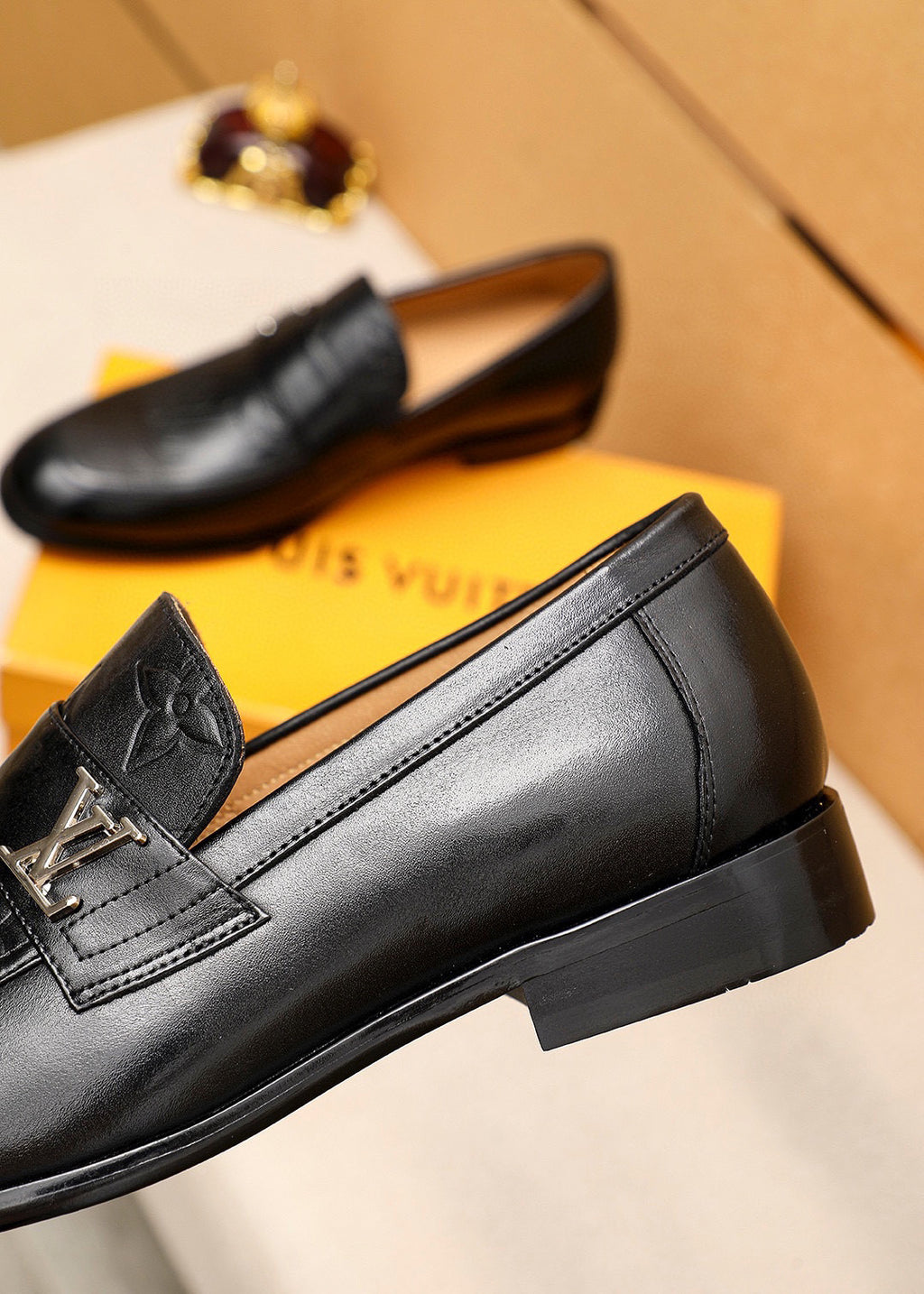 Lvv Fashion 25ss printed leather shoes 0725060616