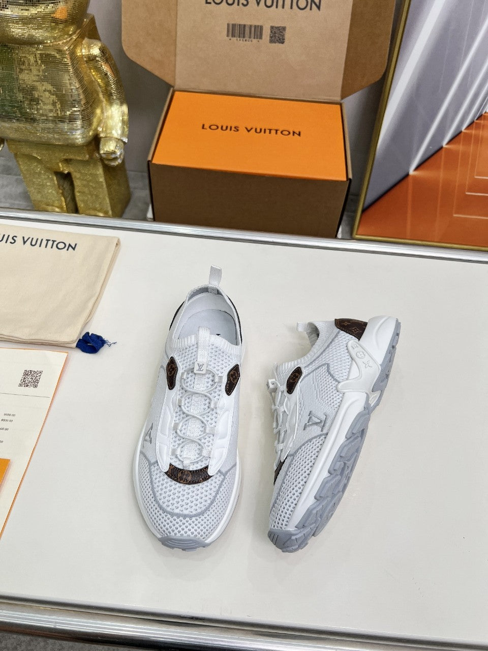 Lvv's new fashionable mesh breathable sports shoes 0725090801