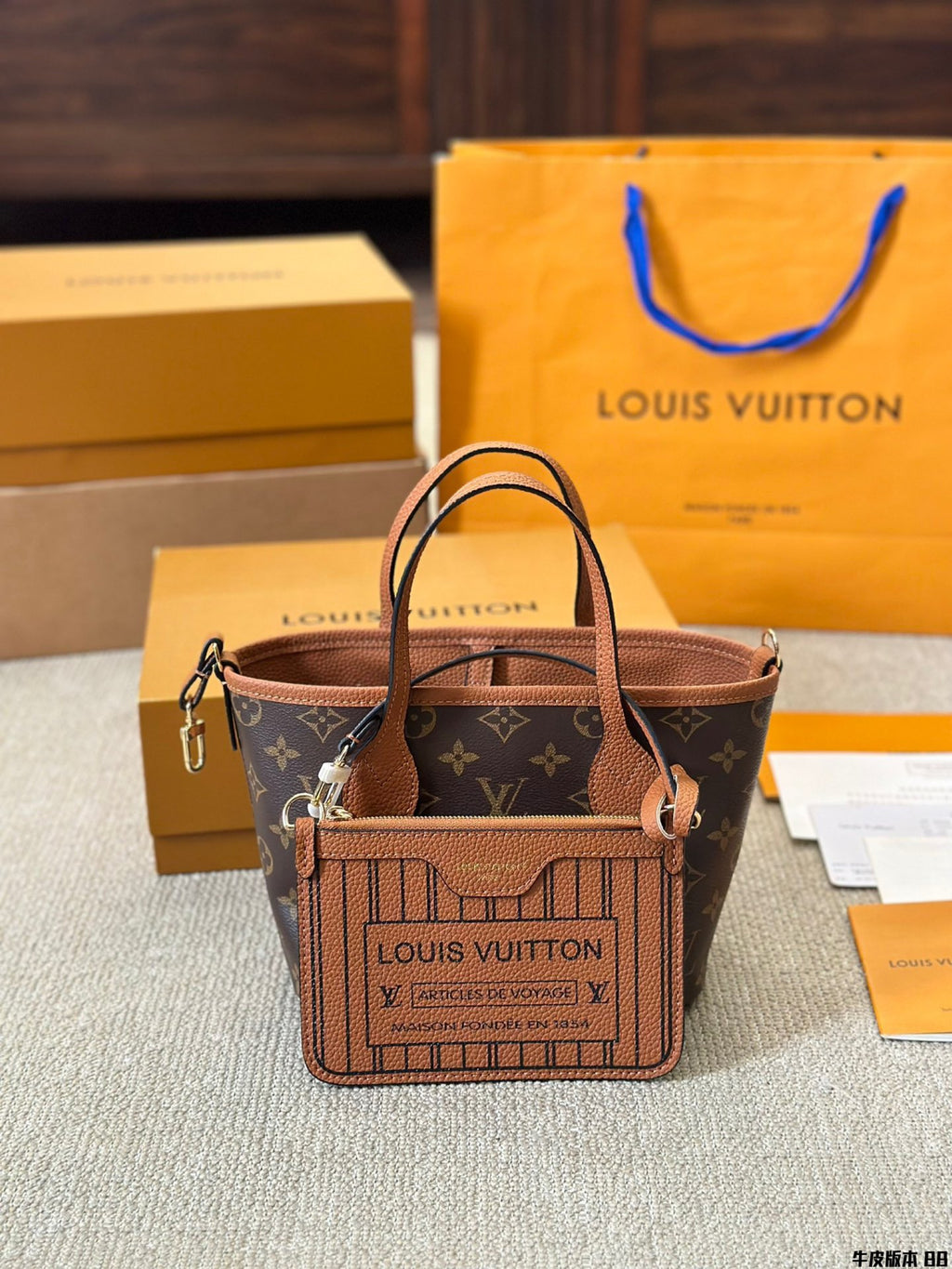 V 24ss new fashion printed handbag 0724101701