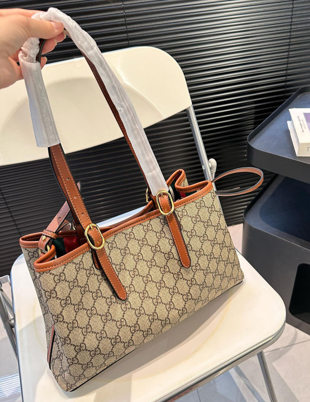 G Emblem Tote Bag 1824081210