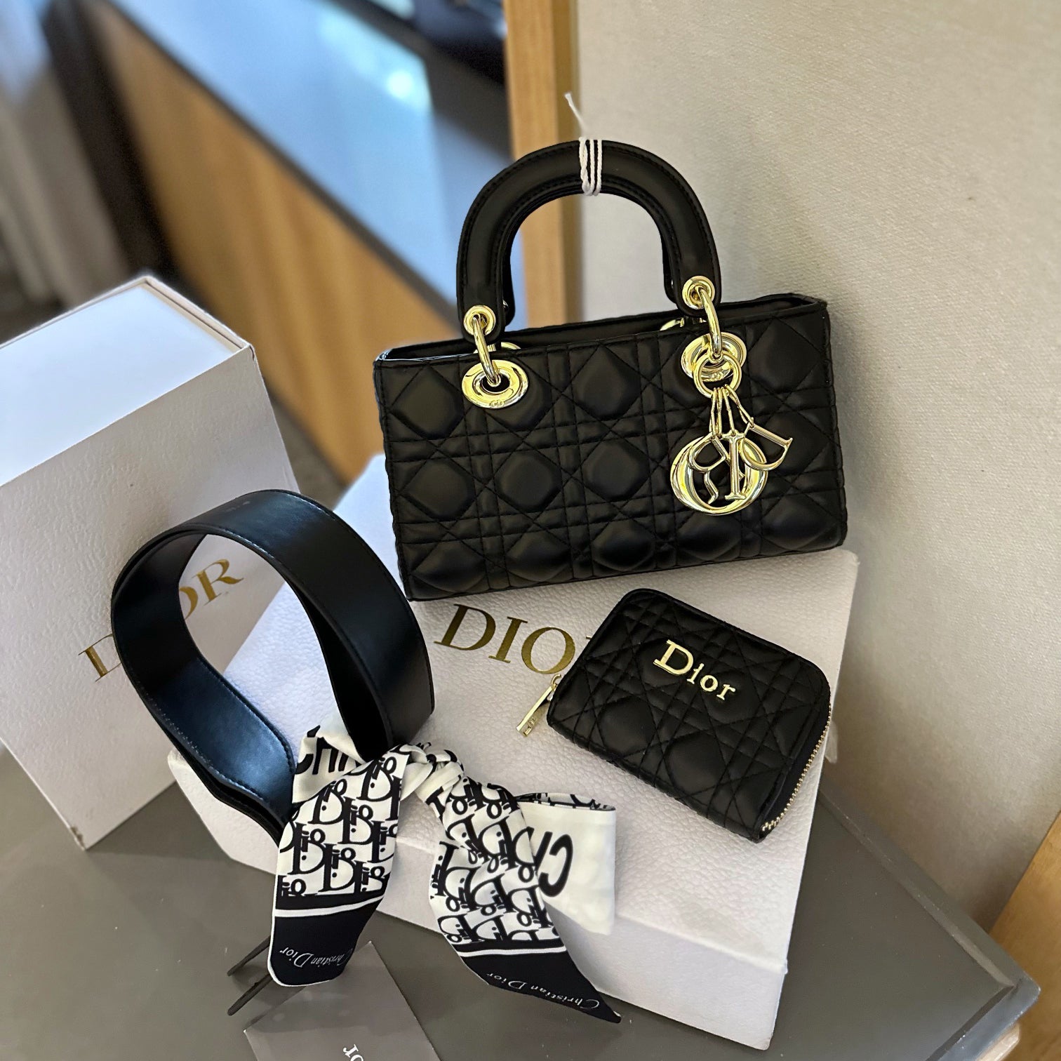 DIO Classic Tote Bag XC24100804