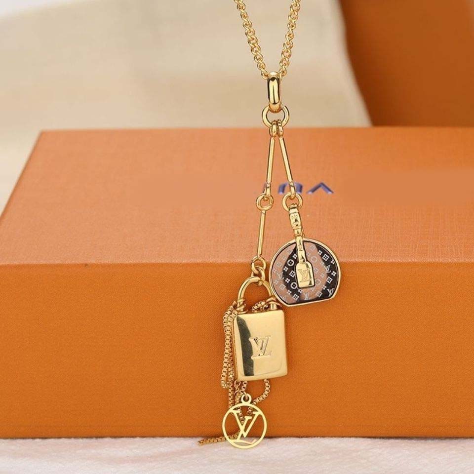 Round cake tassel bag necklace