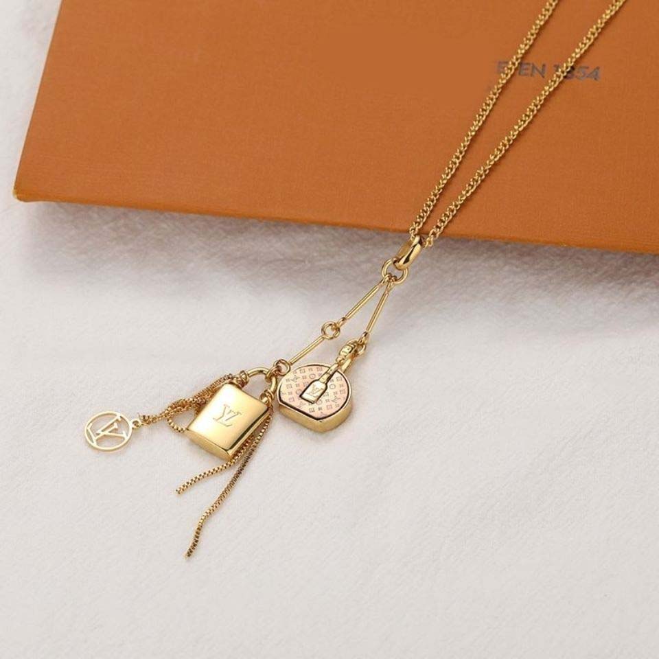 Round cake tassel bag necklace