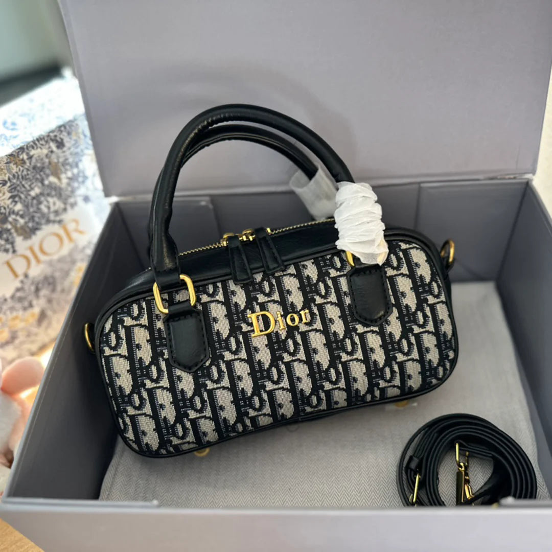 New Fashion Versatile Crossbody Bag 1024032631