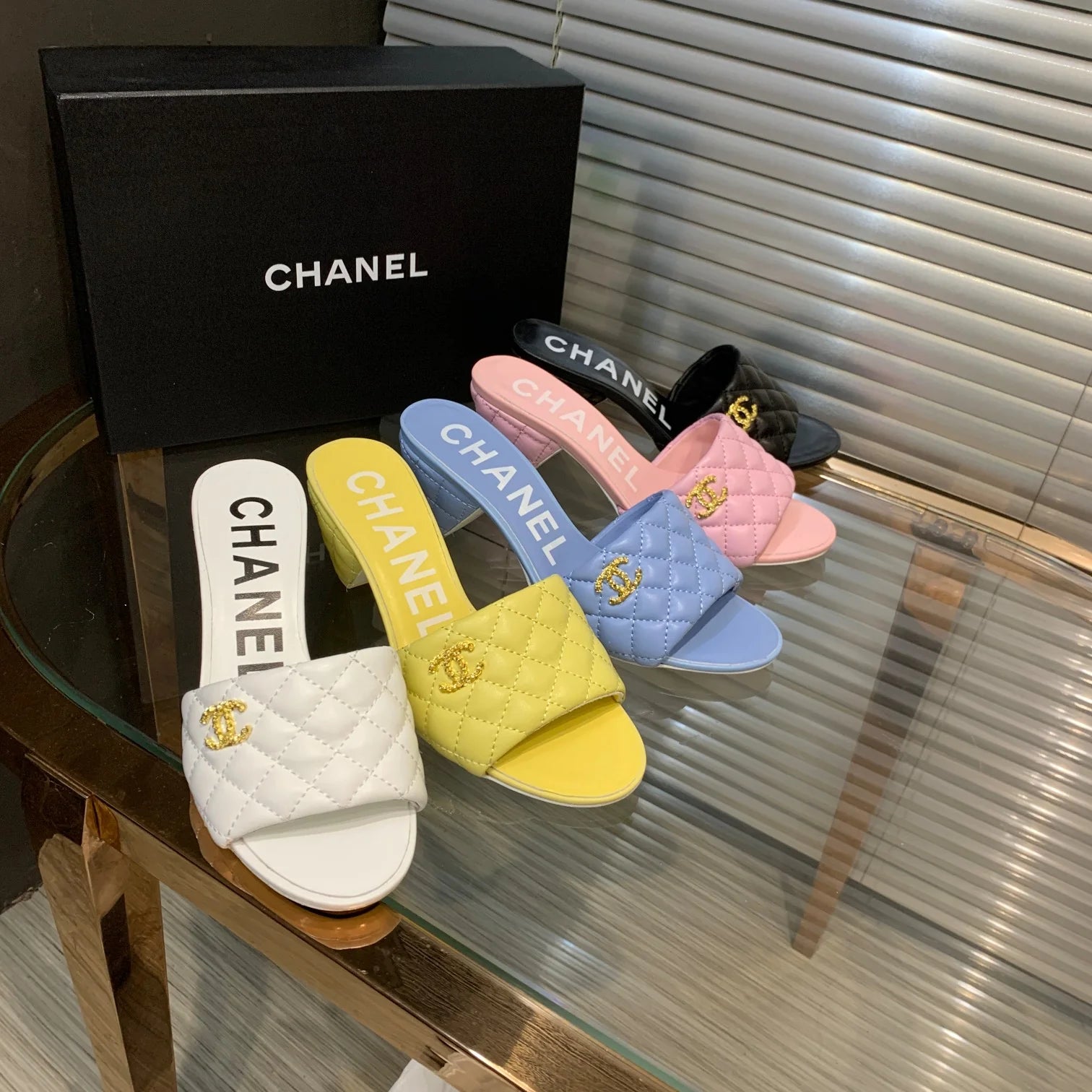 New Fashion Classic Versatile Leather Slippers 1024062811