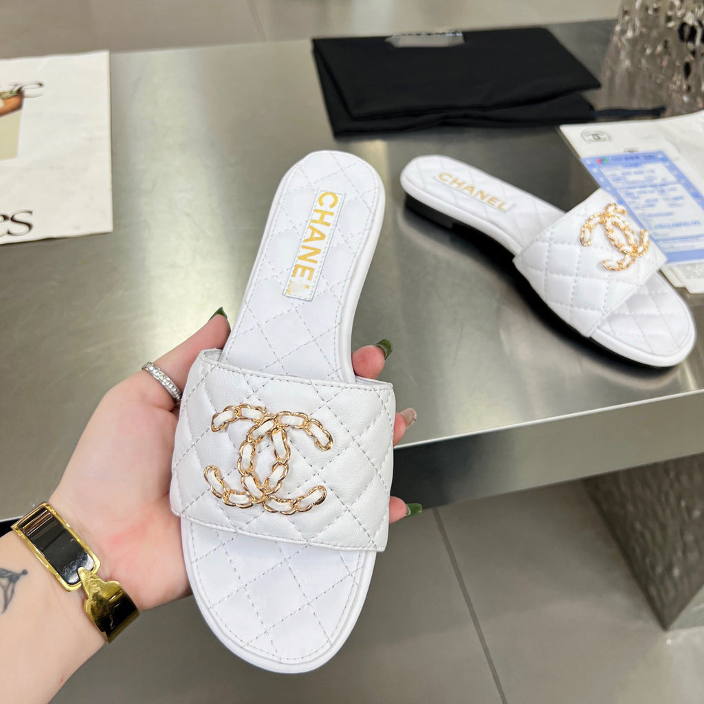 new sandals XC07032301