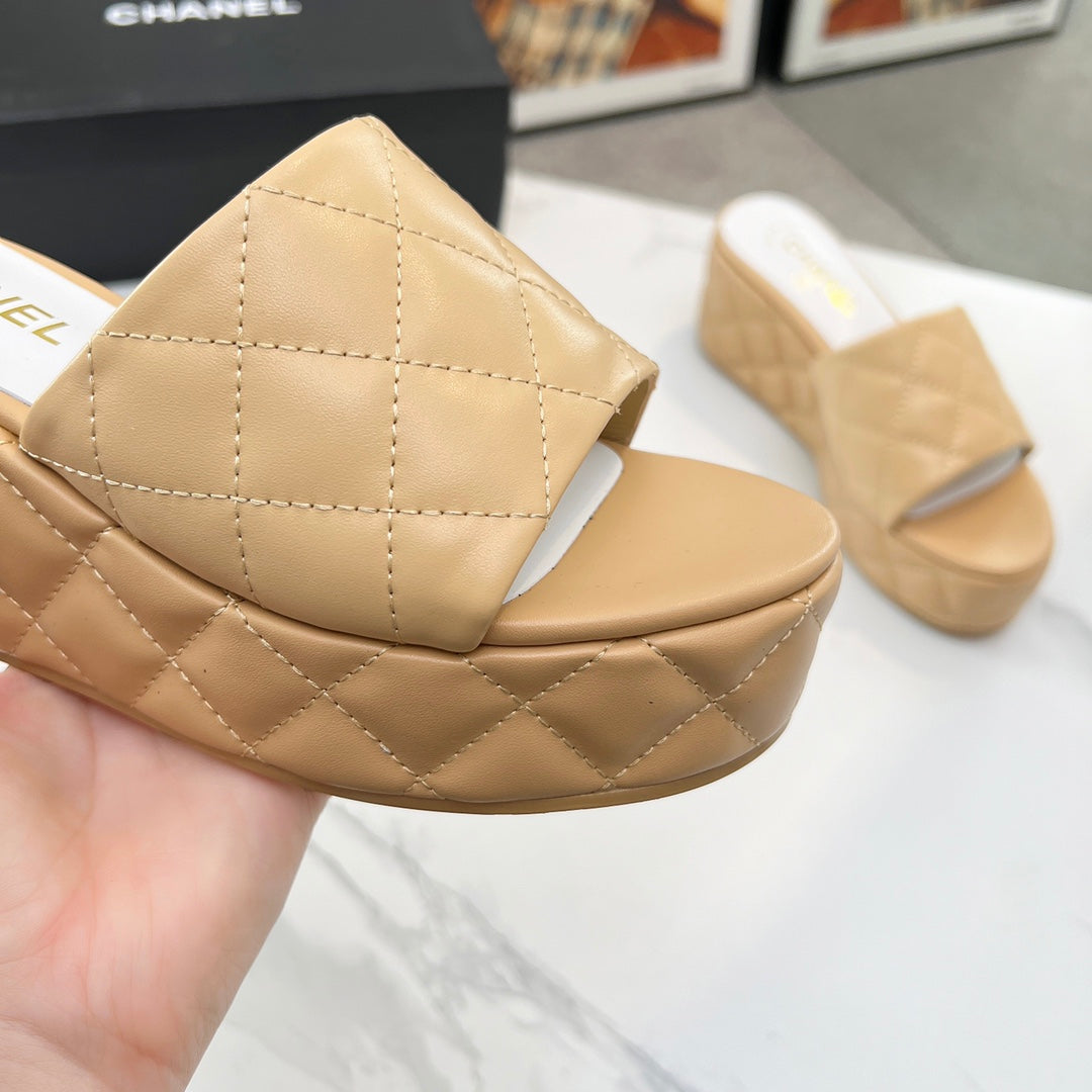 Chane1 top fashion thick-soled rhombus slippers 0724030808
