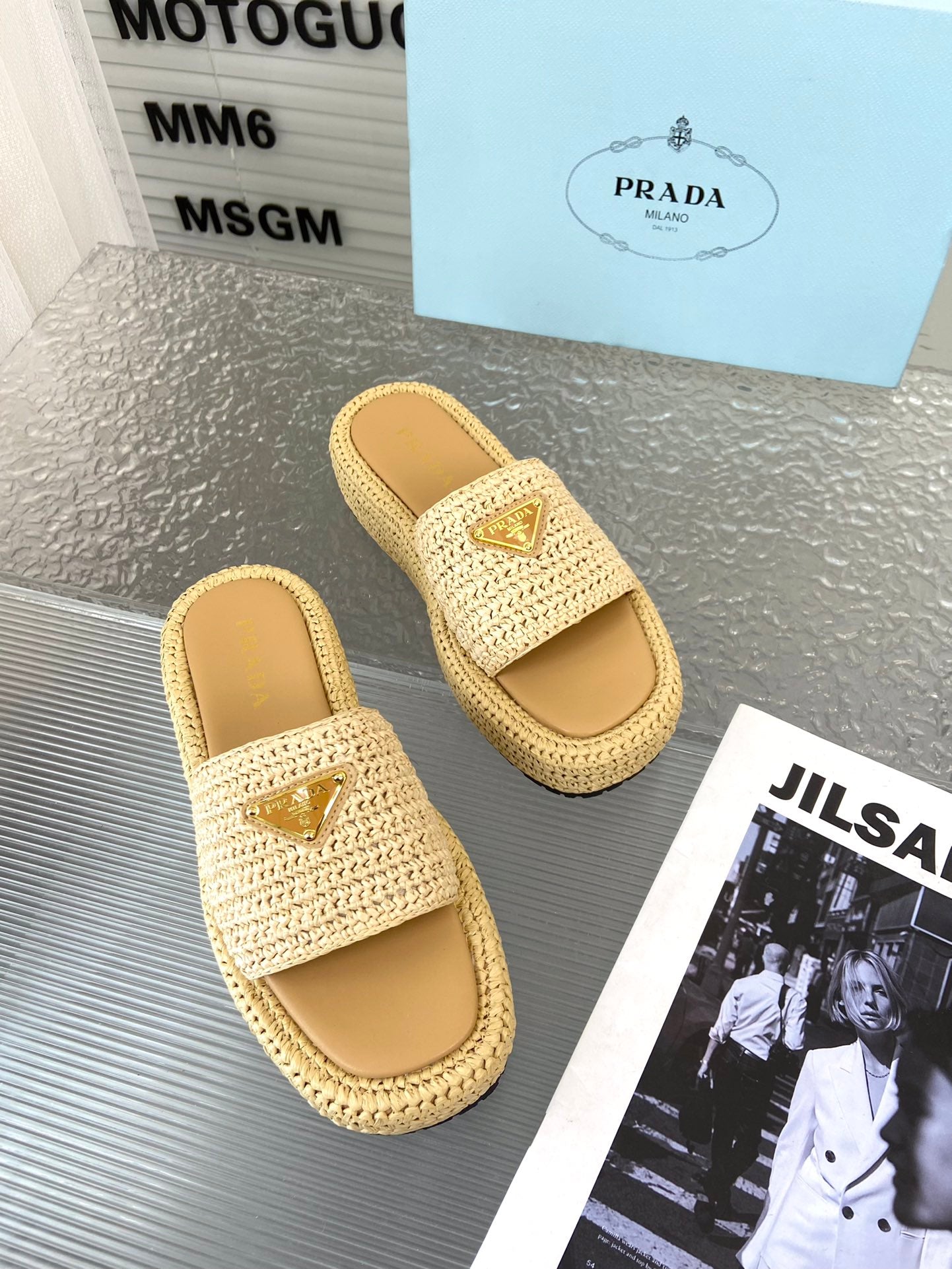 Spring and summer new style woven thick-soled triangle buckle strap slippers 0724032001