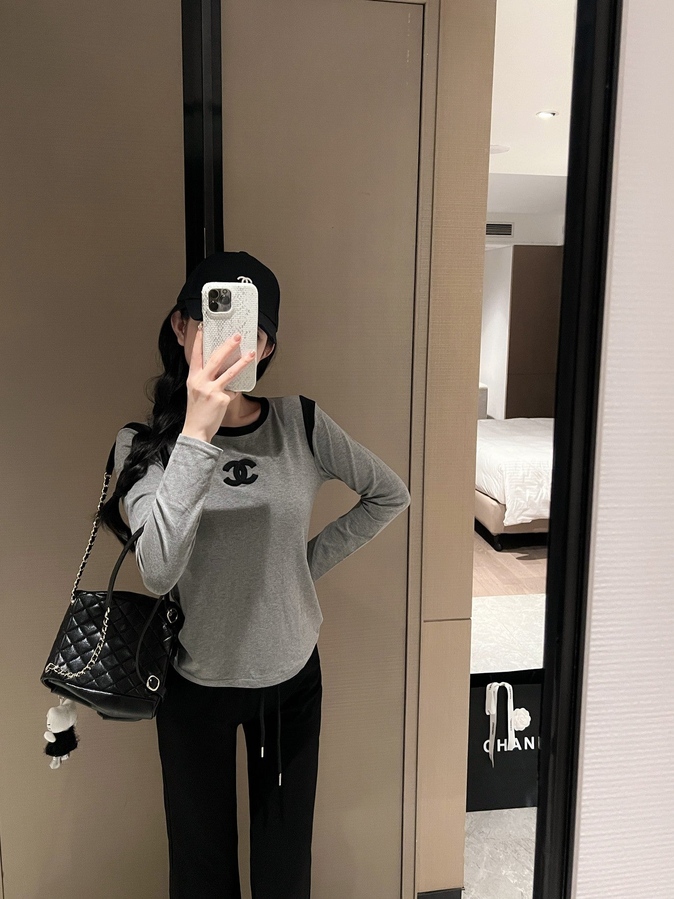 CNL Knitted Bottoming Sweater 0724090302