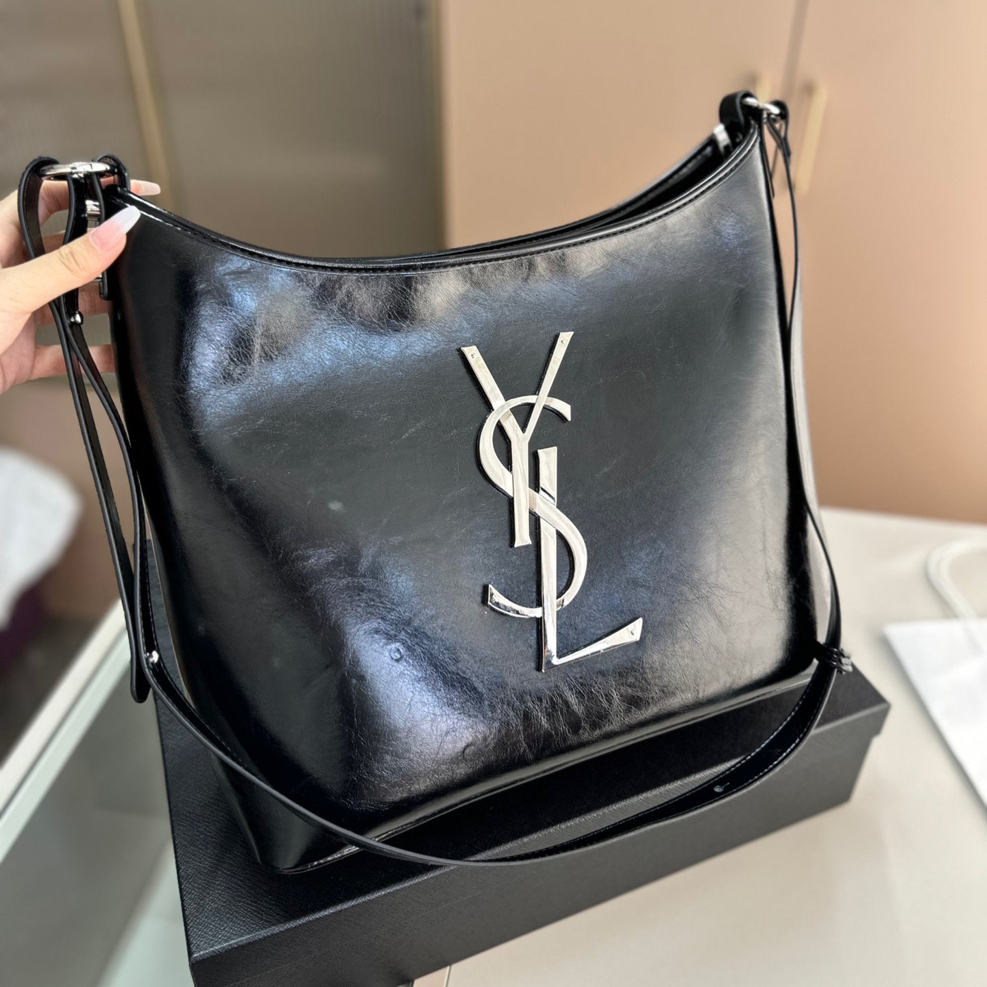 Y waxed leather black and silver underarm shopping bag 0724061208