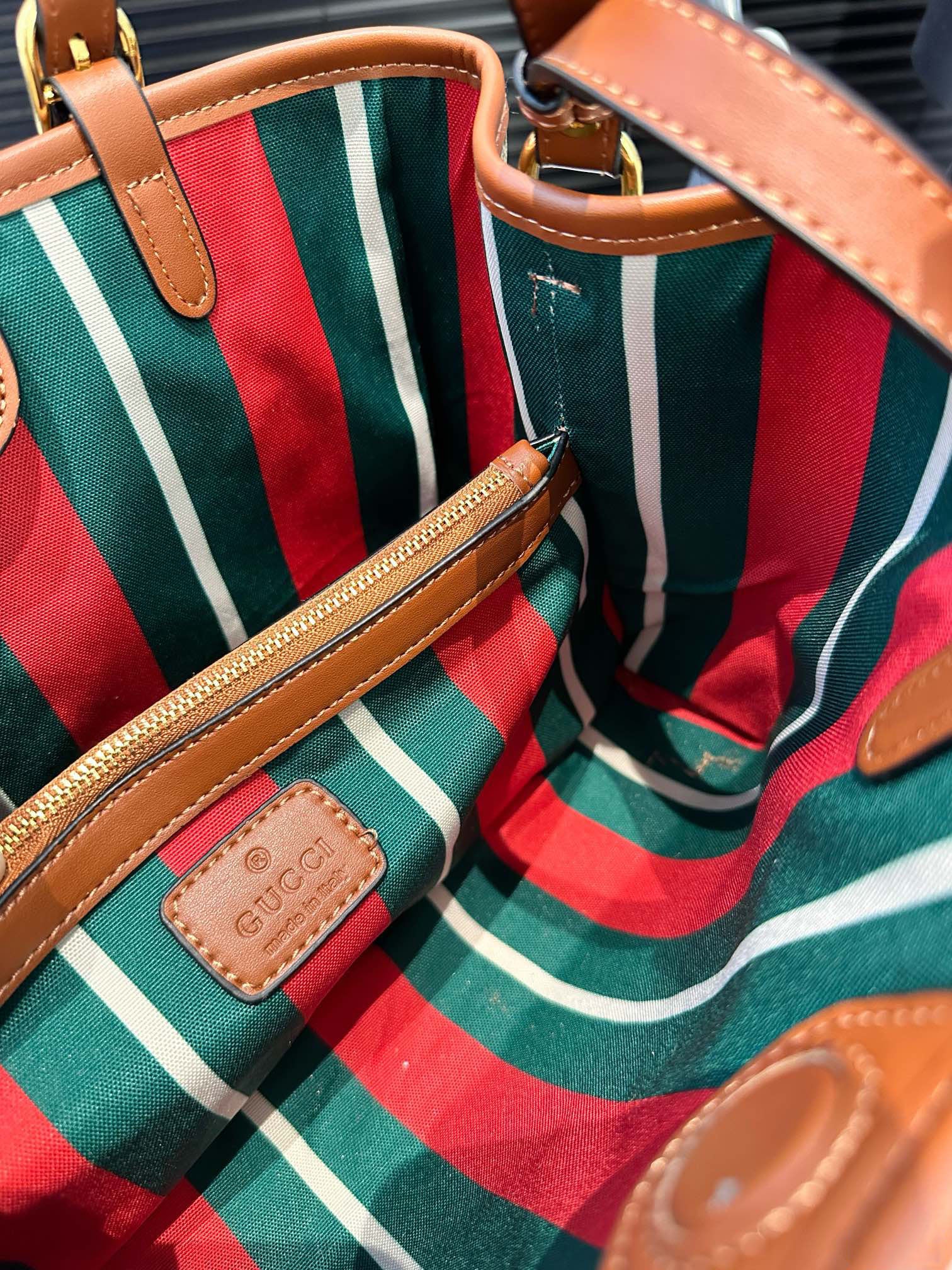 G Emblem Tote Bag 1824081210