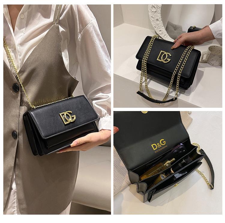 New Fashion Trend Shoulder Messenger Bag All-match Tofu Bag 1024041614