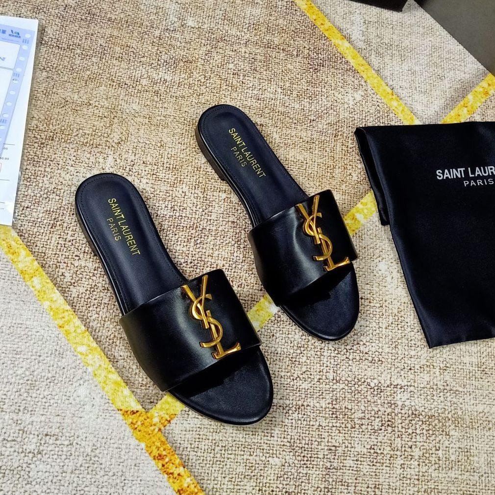 New Slippers Fashion Sandals 1024031124